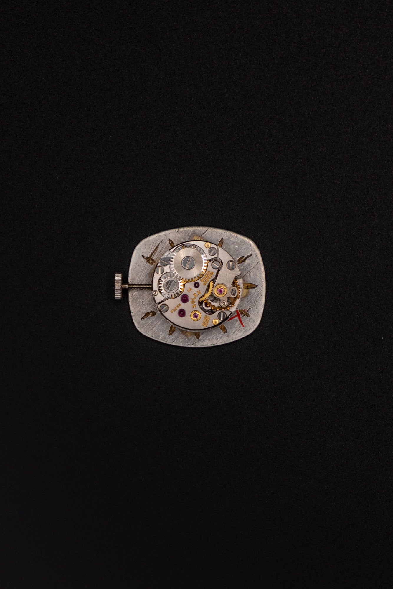 Rolex Manual Winding Caliber from a Cellini Ref. 1400 with a "linen" dial in silver
