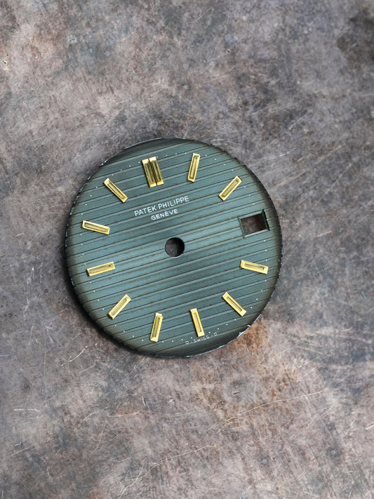 Patek Philippe blau Sigma Zifferblatt für Nautilus gelbgold 3800J Tritium Gold Version Faded Green