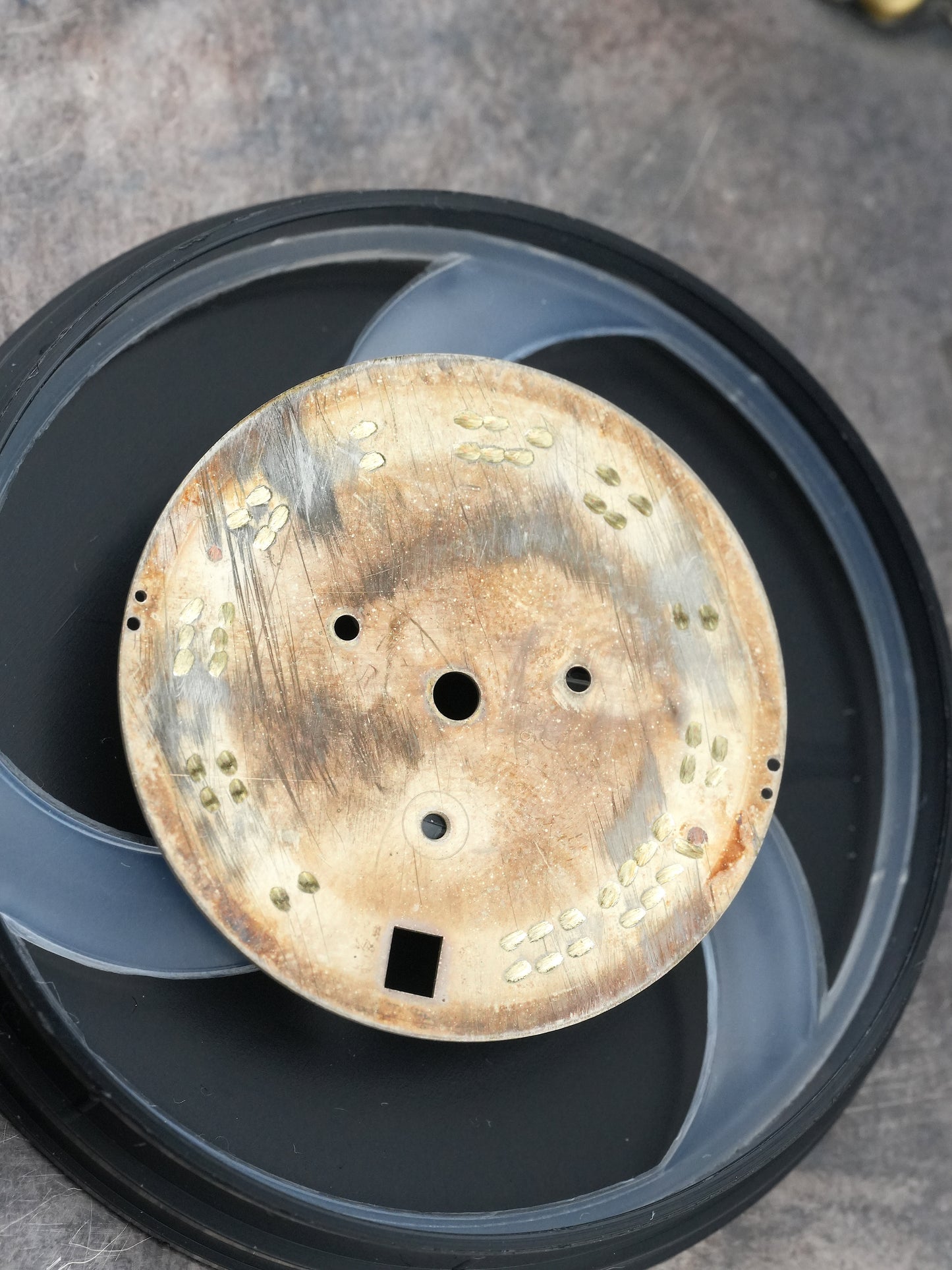 Patek Philippe dial for Annual Calendar 5035J in yellow gold