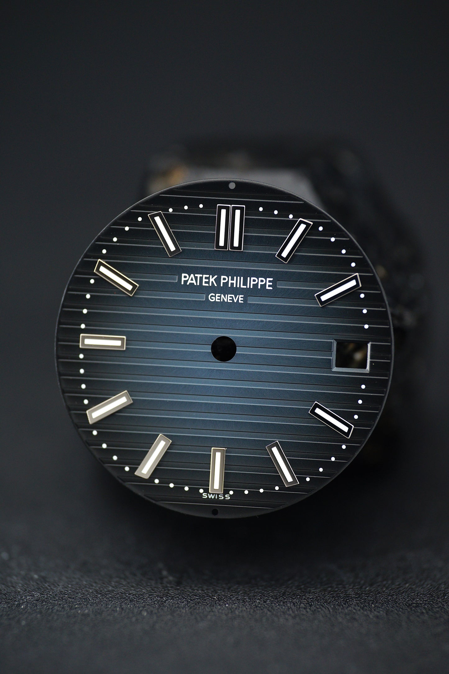 Patek Philippe NOS Blaues Zifferblatt für Stahl Nautilus 5711 in original Box