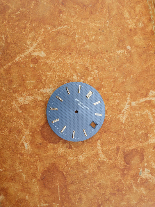 Patek Philippe Service-Zifferblatt Hellblau „Swiss Only“ für Nautilus 3700