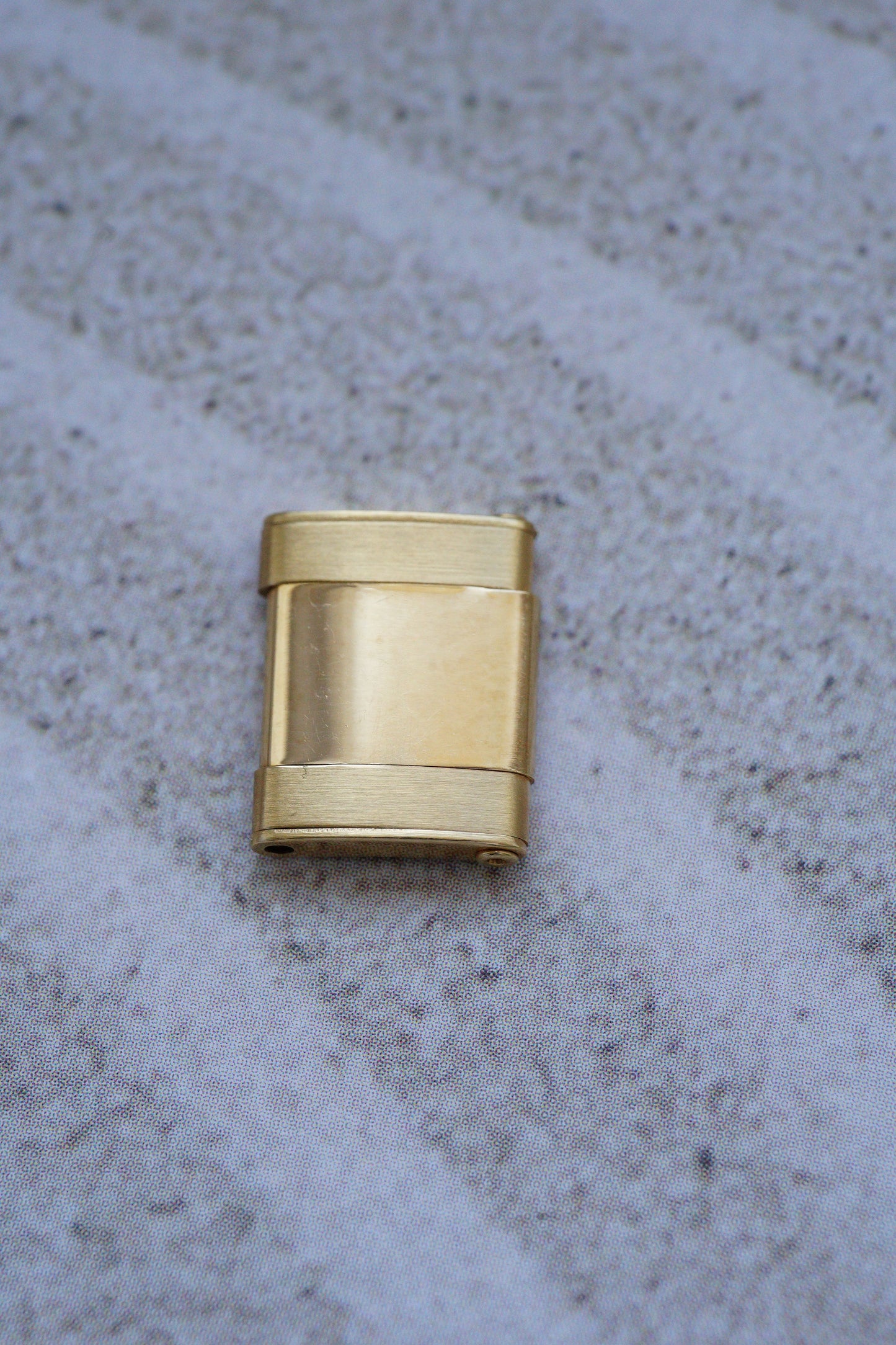 Rivet Oyster Gold Link 18k with width 12,75 mm length 10,2 mm