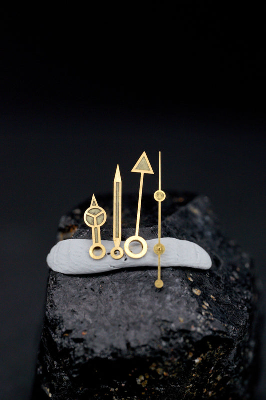 Rolex Handset for early GMT-Master 1675/8 & 1675/3 zinc sulphide (zinc sulfide)