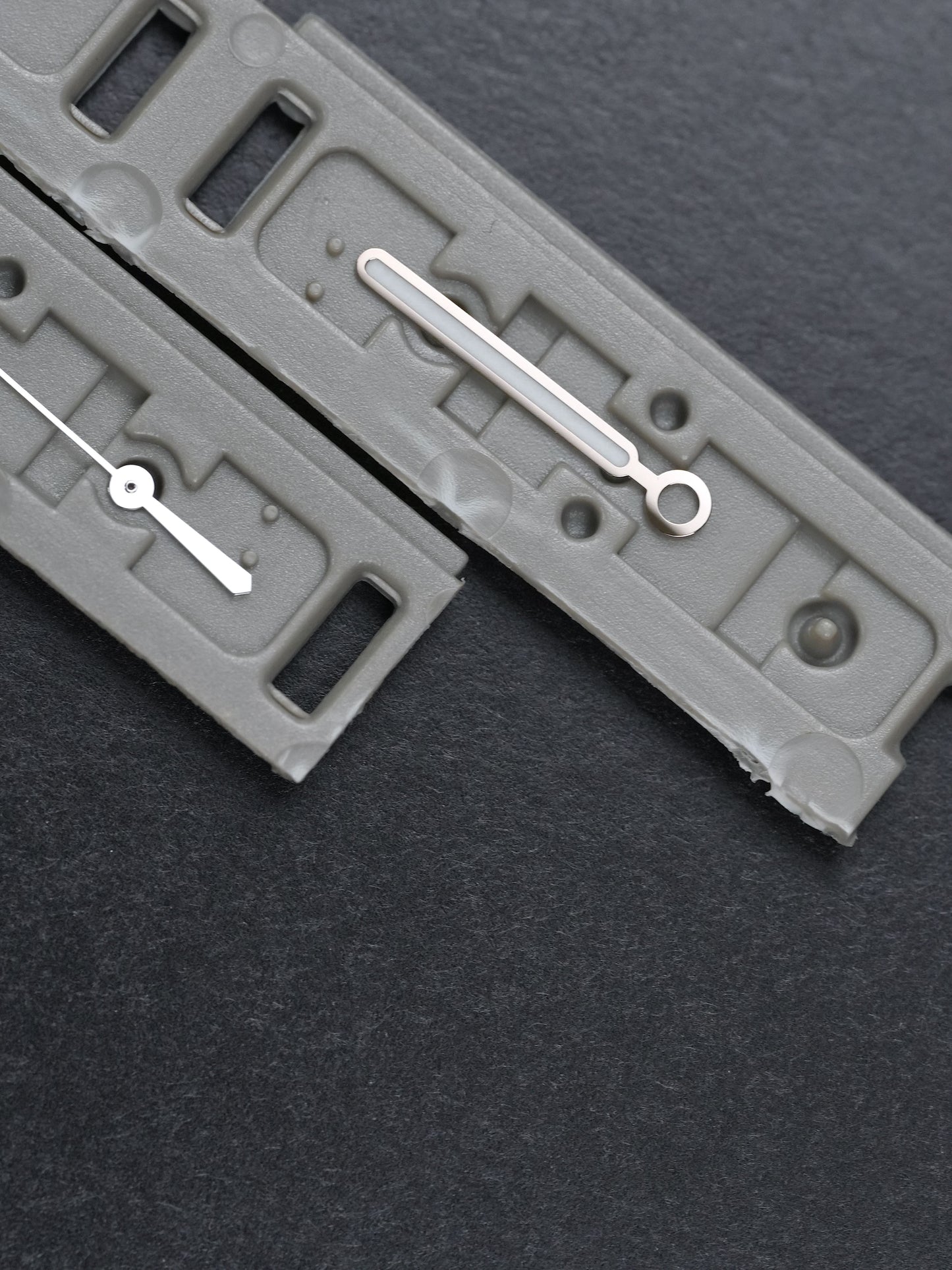 Patek Philippe NOS hand set for Nautilus 5711aThe hand set is in new condition Patek Philippe NOS hand set for Nautilus 5711aThe hand set is in new condition Patek Philippe NOS hand set for Nautilus 5711a