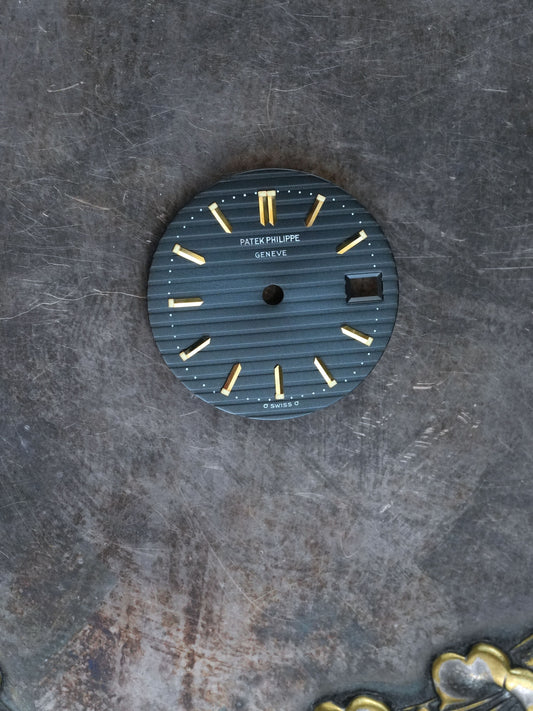 Patek Philippe Sigma Dial blue for yellow gold Nautilus 4700