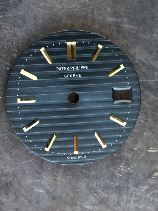 Patek Philippe Sigma Dial blue for yellow gold Nautilus 4700