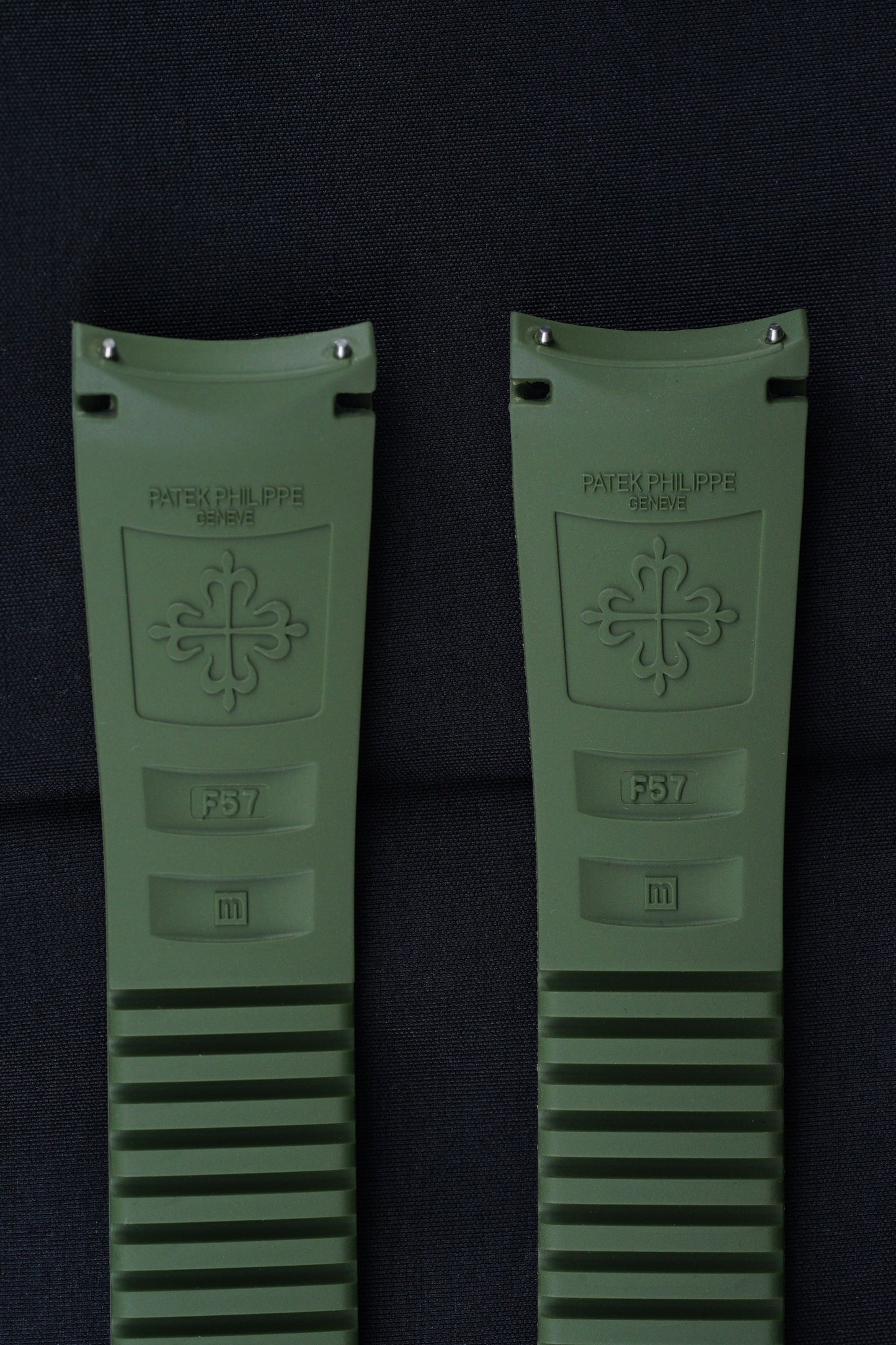 Patek Philippe NOS Aquanaut 5168 | 5968 kaki green rubber strap