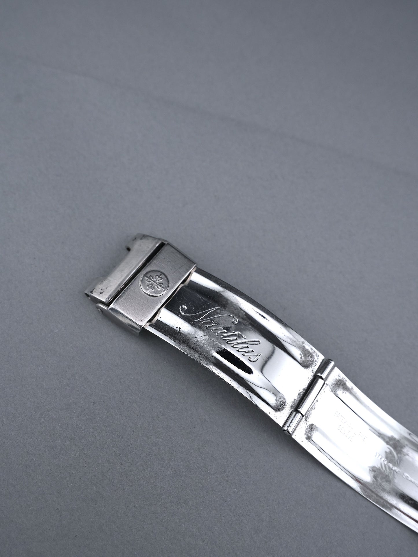 Patek Philippe „Big Logo“ Faltschließe Stahl für Nautilus 3700