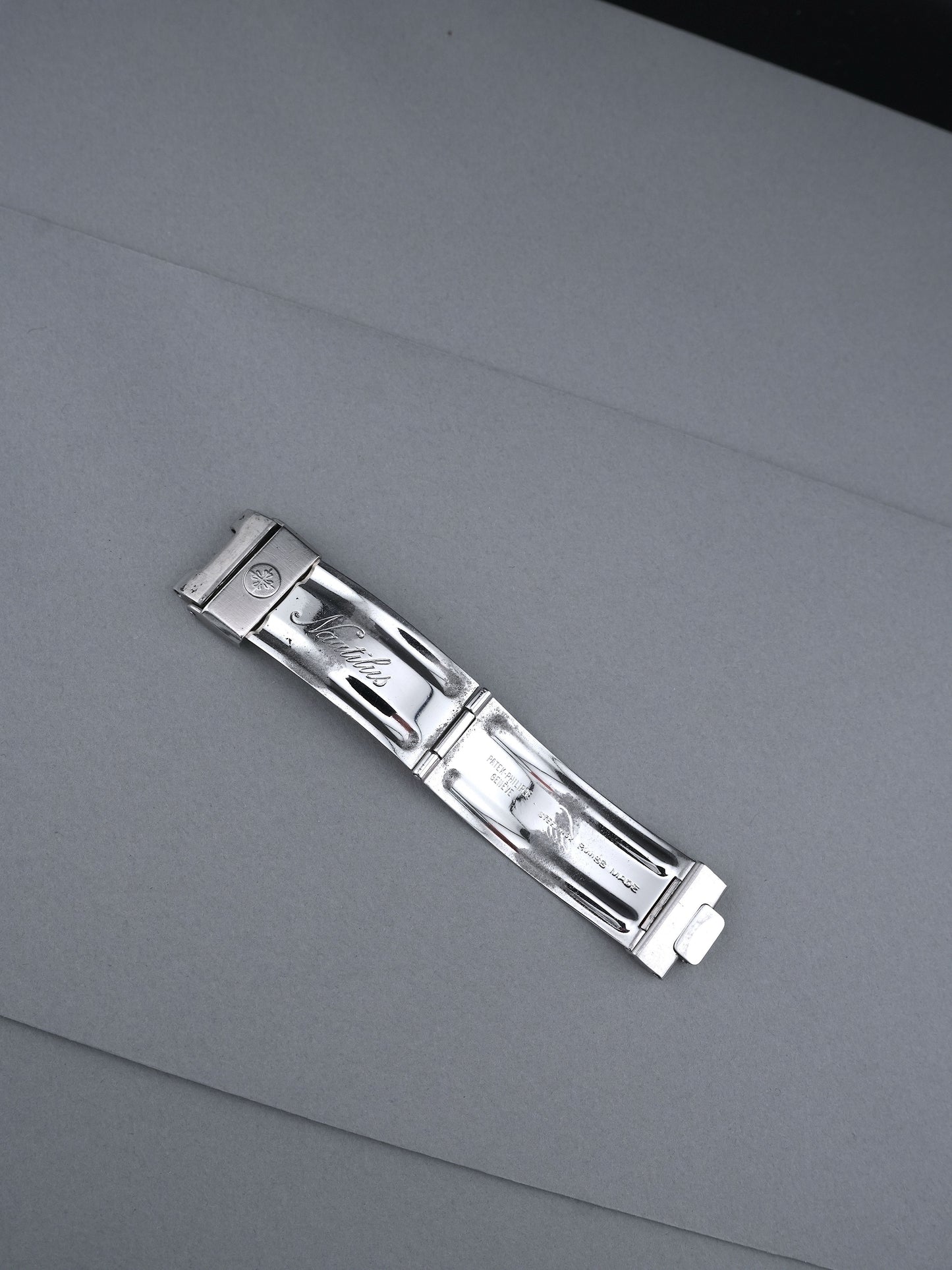 Patek Philippe „Big Logo“ Faltschließe Stahl für Nautilus 3700