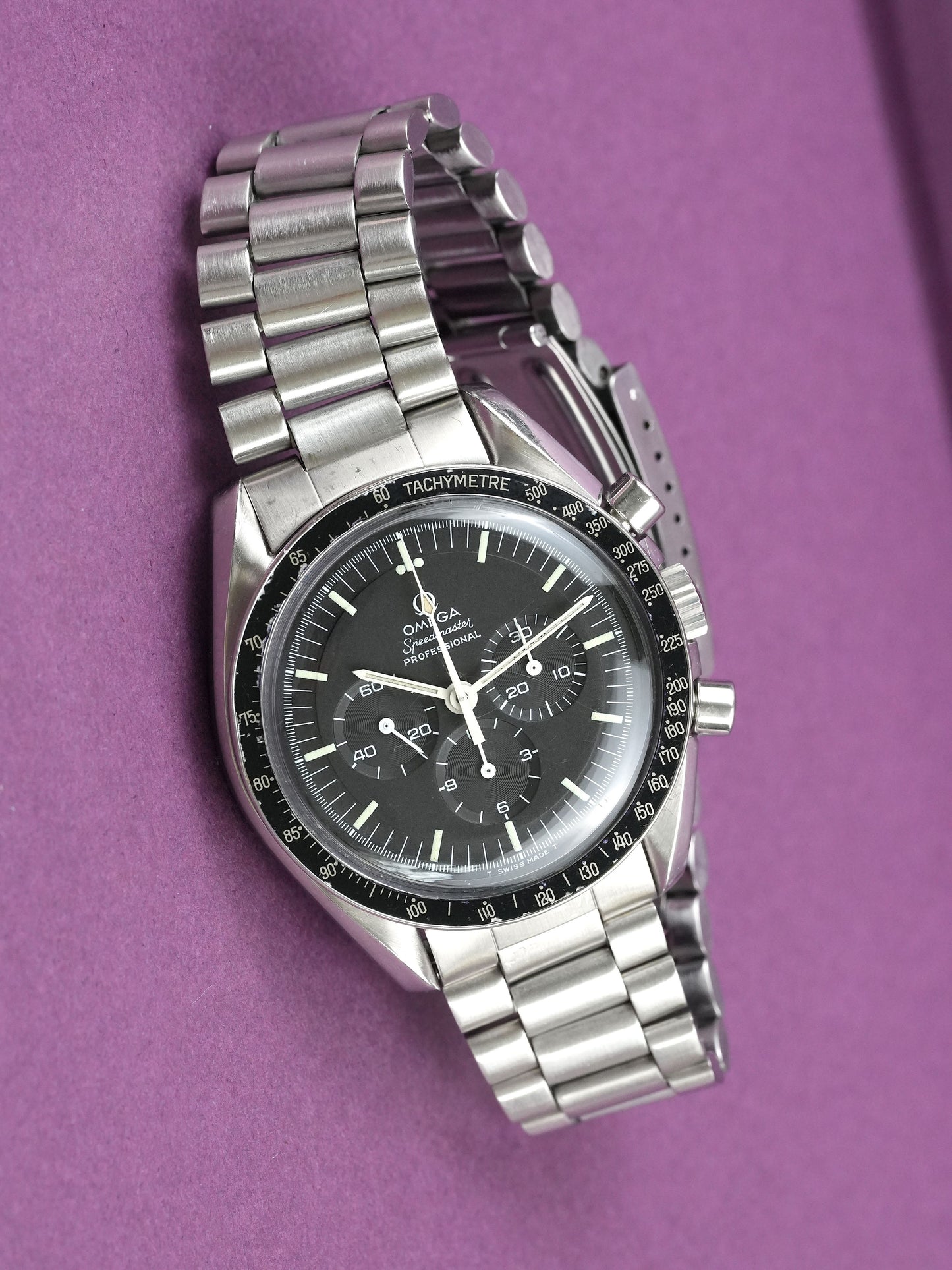 Omega Speedmaster 145.022 ST69 | Step Dial | DNN-Bezel | Straight Writing | 1969