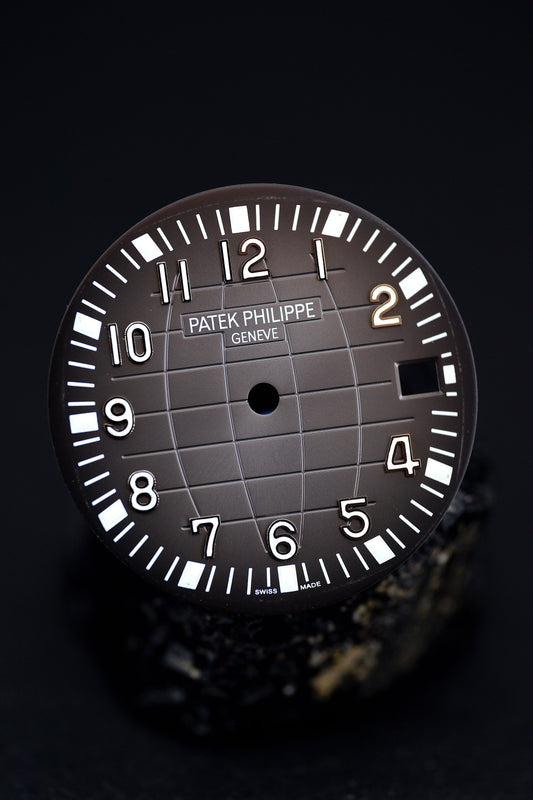Patek Philippe black dial for Aquanaut 5167A.