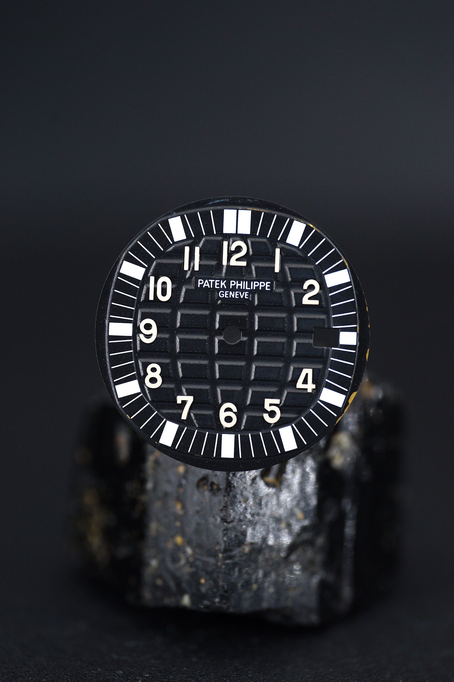 Patek Philippe Dial black for Aquanaut Quartz 5067A Luminova.