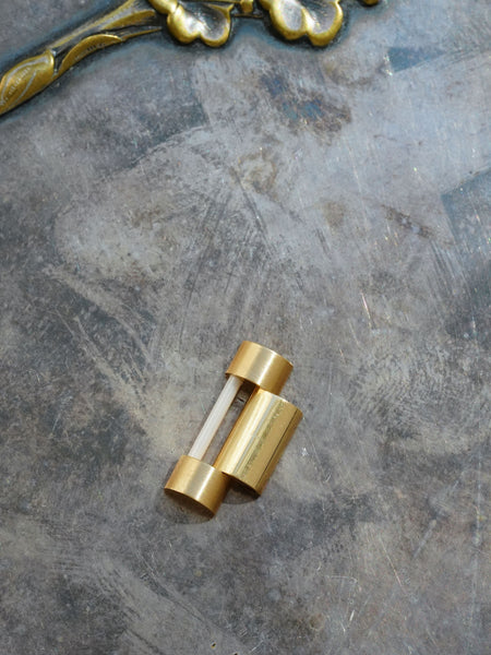 ヘアゴム No.223 ANEMONE】ゴールドフレームの艶めきヘキサゴンプレートのヘアゴム