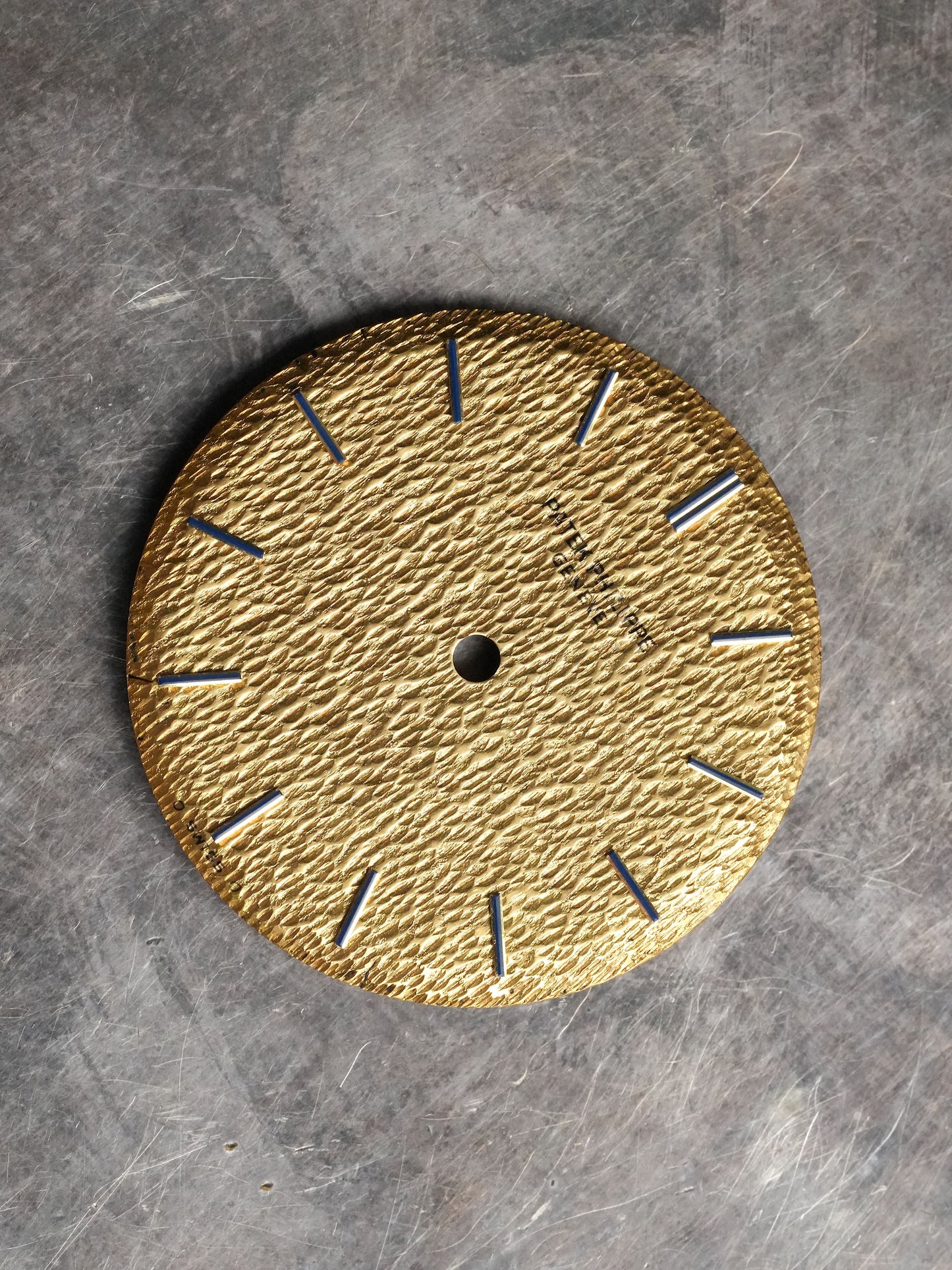 Patek Philippe "Hammered-Finish" Dial Yellowgold (Sigma Dial) for Calatrava 3569