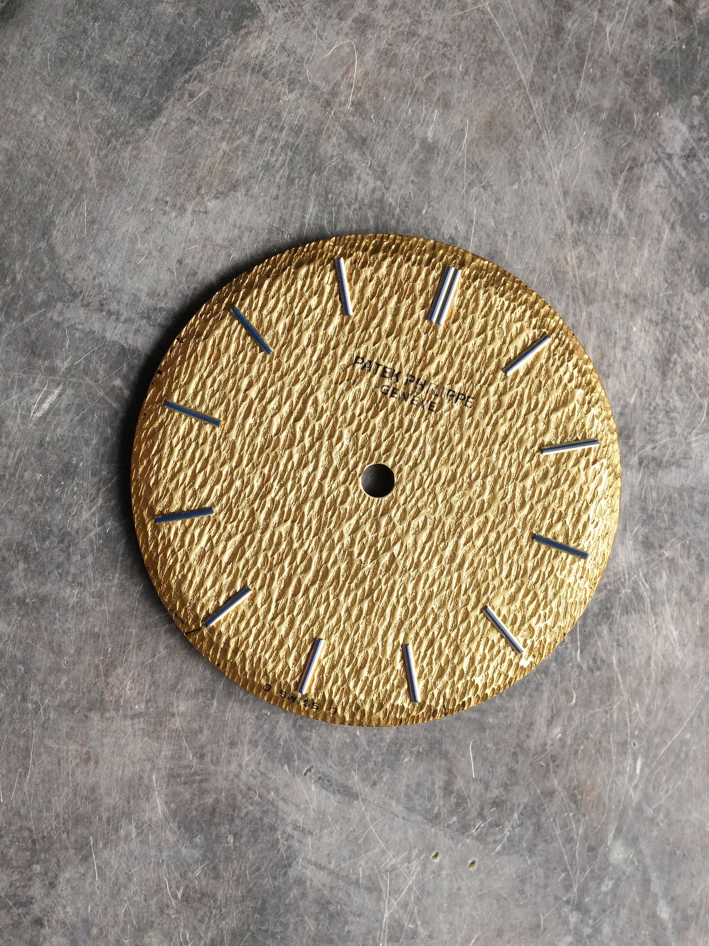 Patek Philippe "Hammered-Finish" Dial Yellowgold (Sigma Dial) for Calatrava 3569