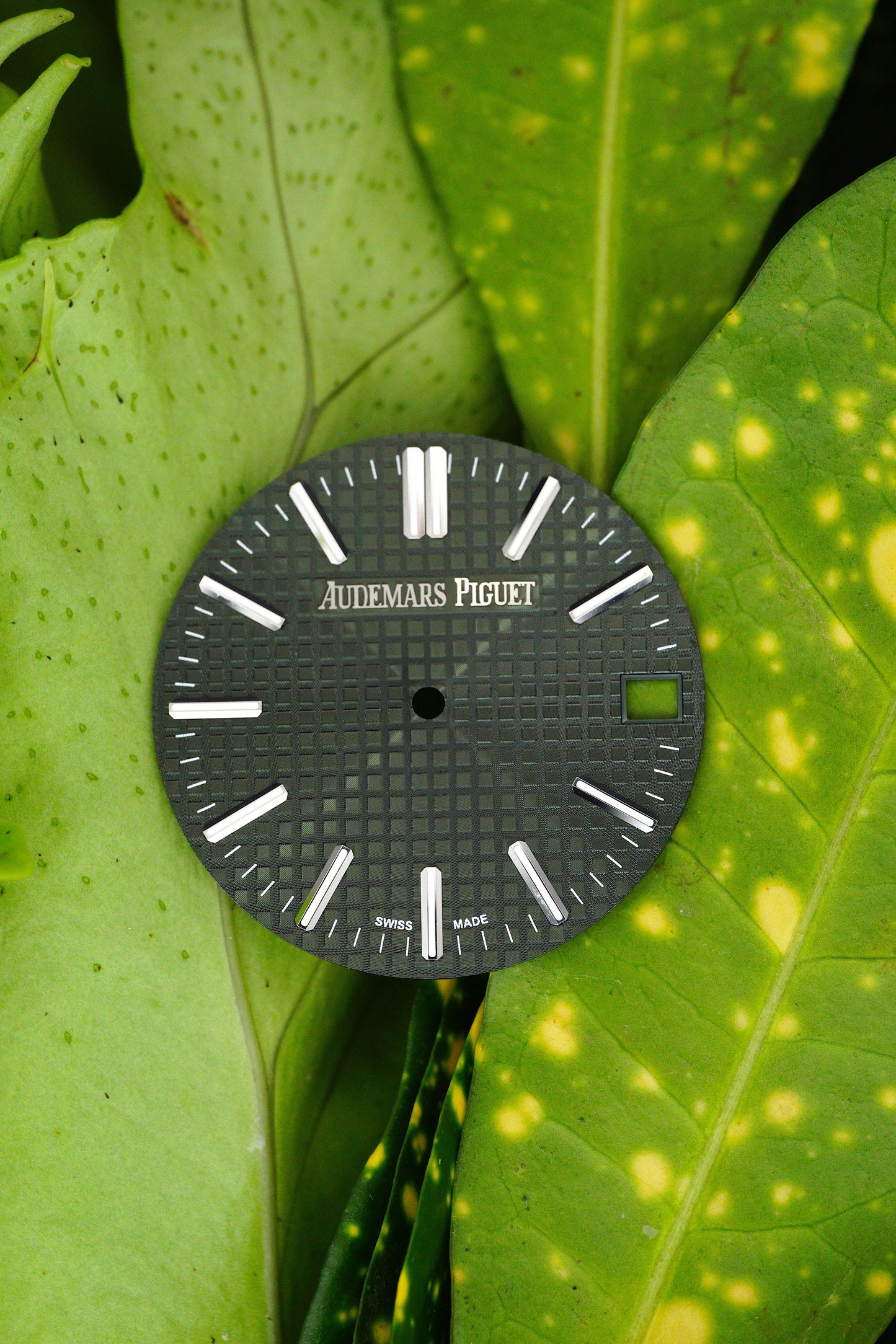 Audemars Piguet NOS Dial Anniversary Green Green for Royal Oak 15510ST + date disk