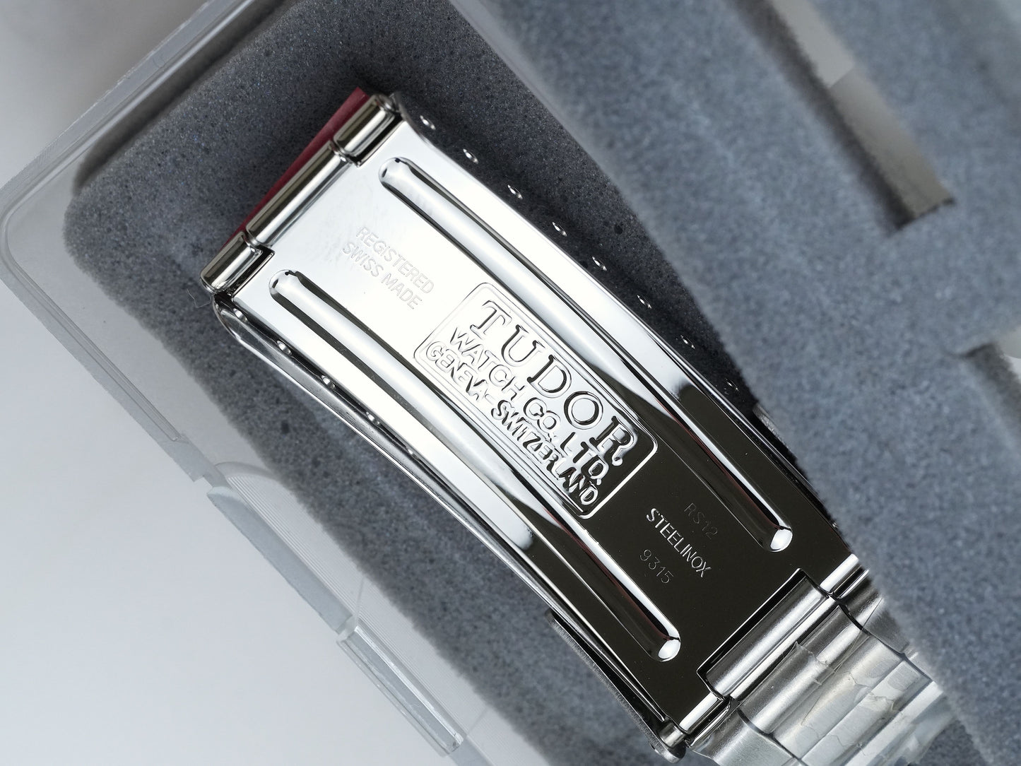 Tudor NOS Oyster Clasp B32-25440-N1 for the 9315 Bracelet | Submariner 79090