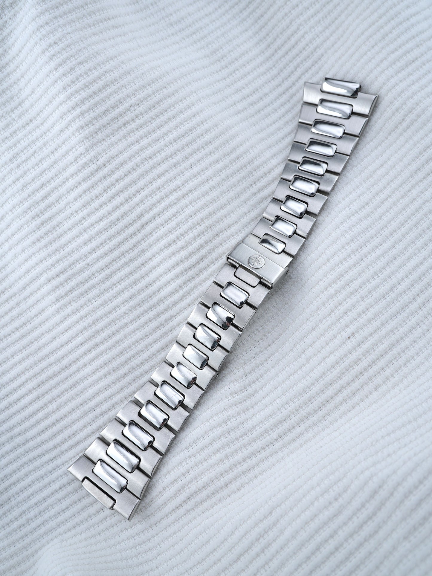 Patek Philippe steel bracelet for Nautilus 3700