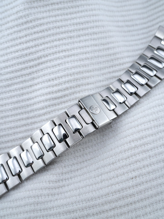 Patek Philippe steel bracelet for Nautilus 3700