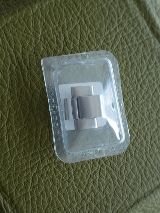 Tudor NOS Link | Steel B32-25527-L1 in blister pack