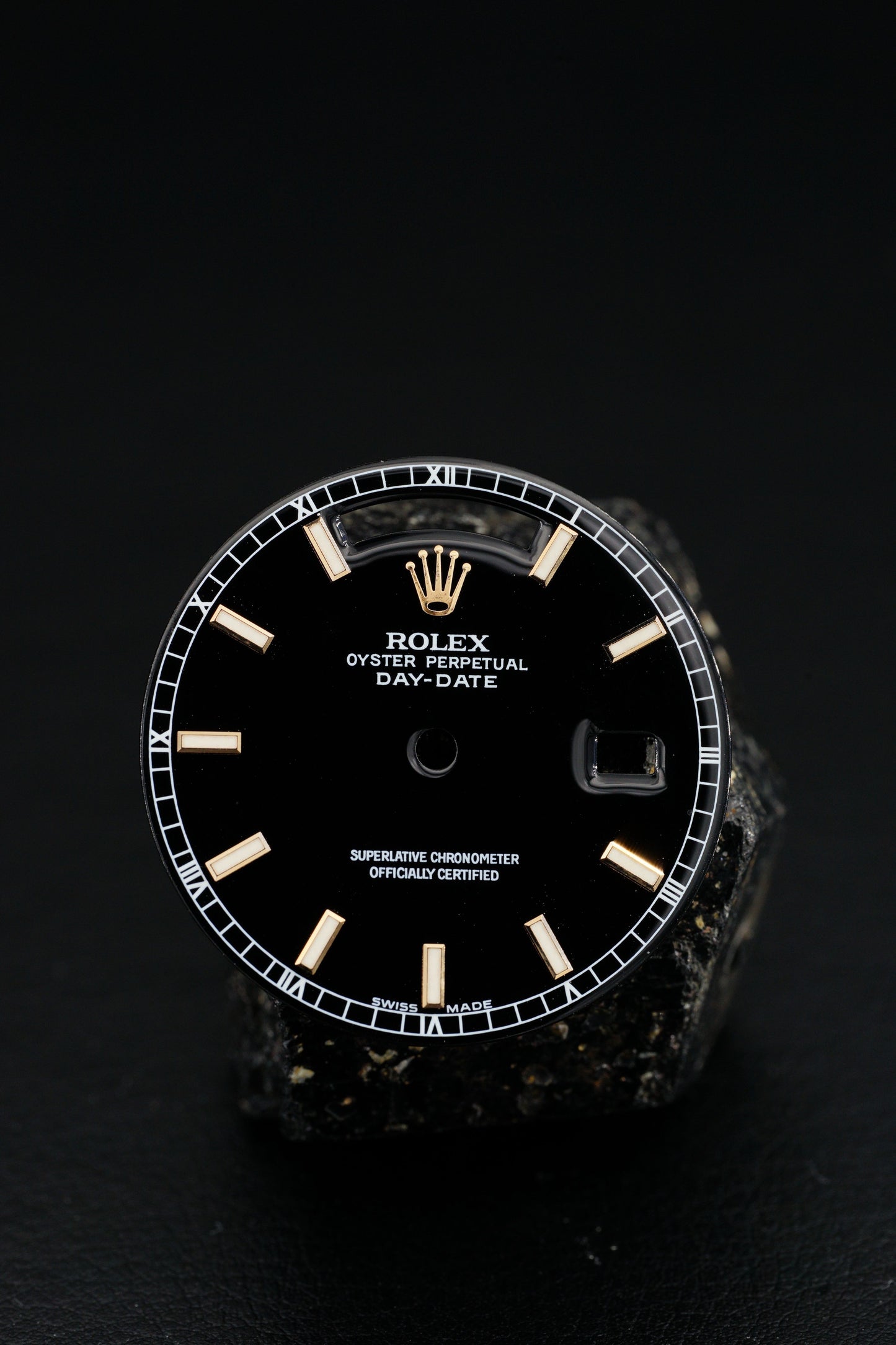 Rolex Black Dial for Rose Day-Date 36 mm 118235